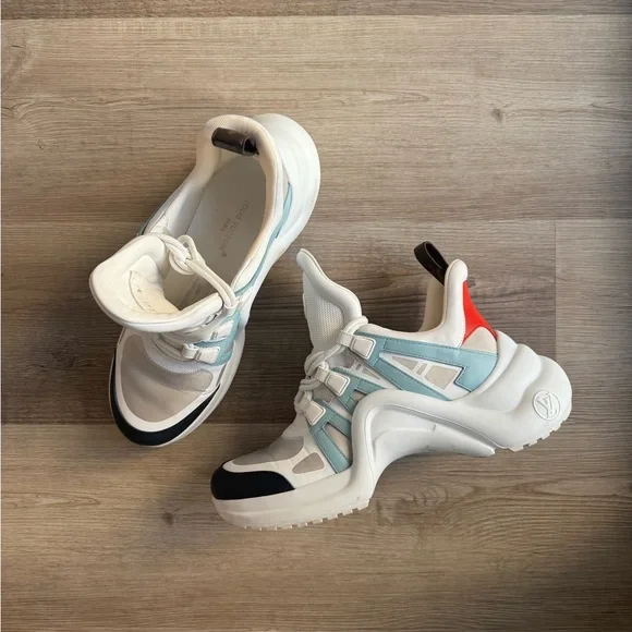 Louis Vuitton LV Archlight Sneakers - Picture 8 of 9